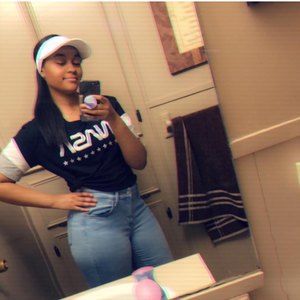 Meet your Posher, Amya